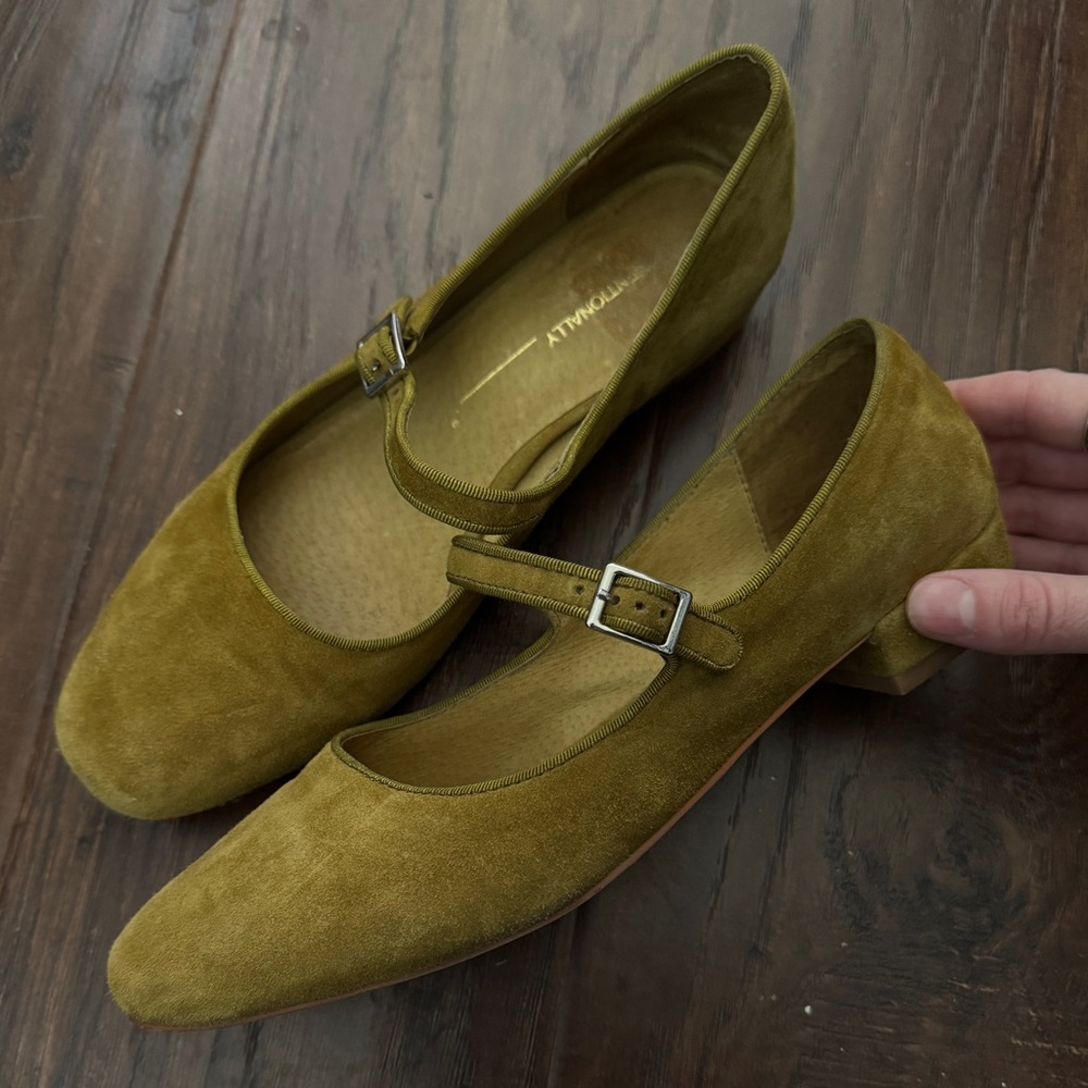 Intentionally blank flats